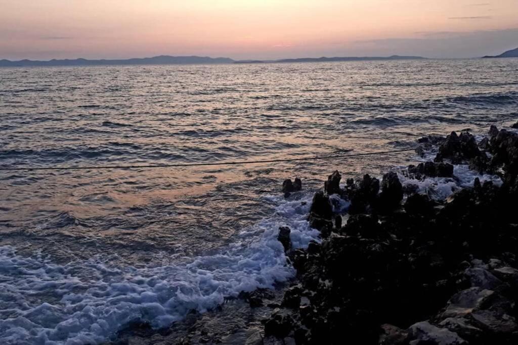 Villa Kuca Za Odmor Obitelji Pedisic Banj Esterno foto